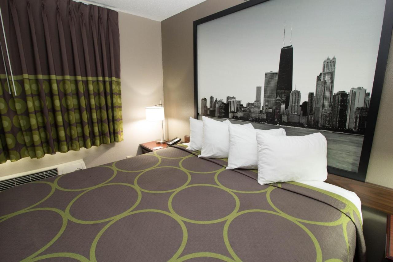 Super 8 by Wyndham Chicago O'Hare Airport
