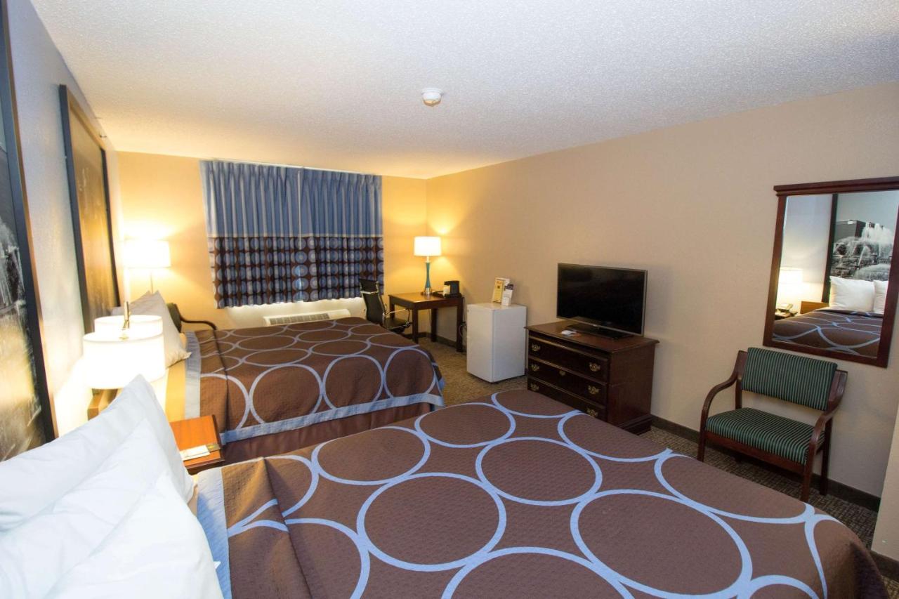 Super 8 by Wyndham Chicago O'Hare Airport