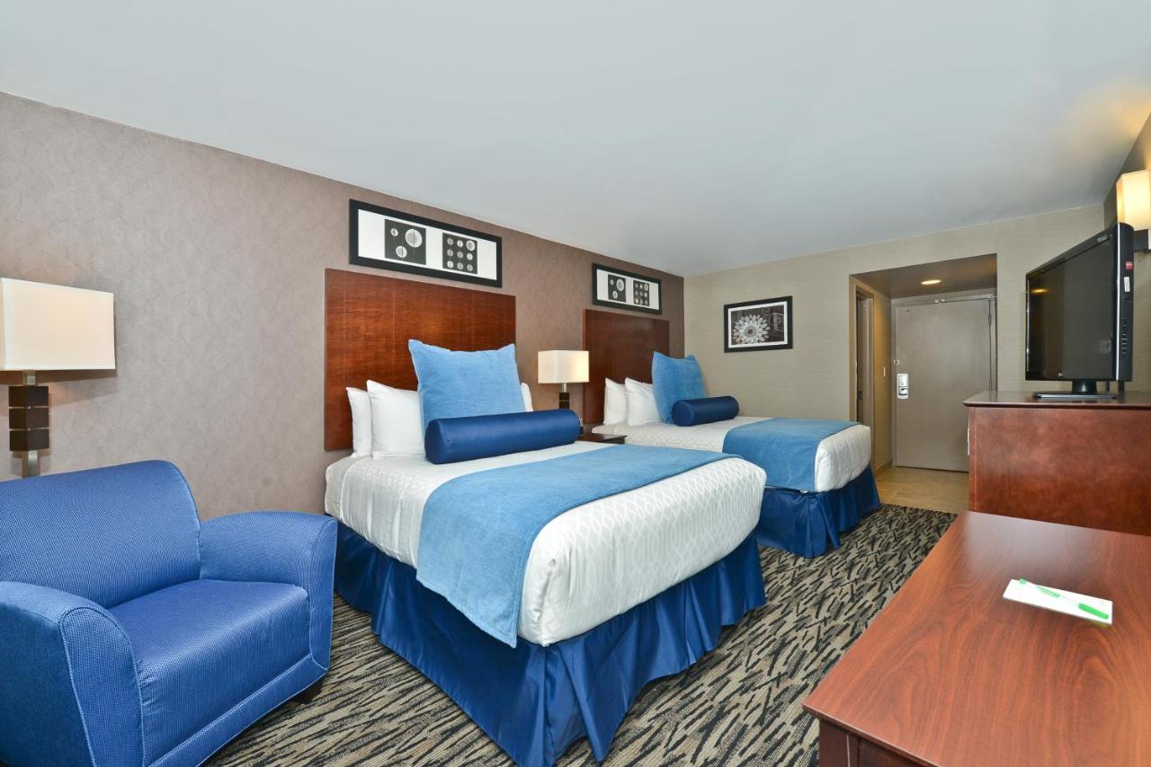 Wyndham Garden Elk Grove Village/O'Hare