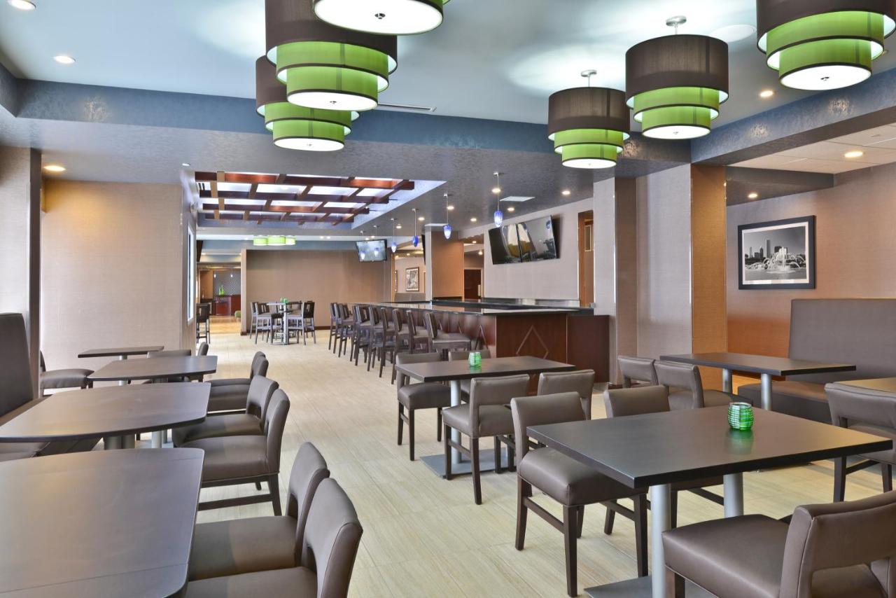 Wyndham Garden Elk Grove Village/O'Hare