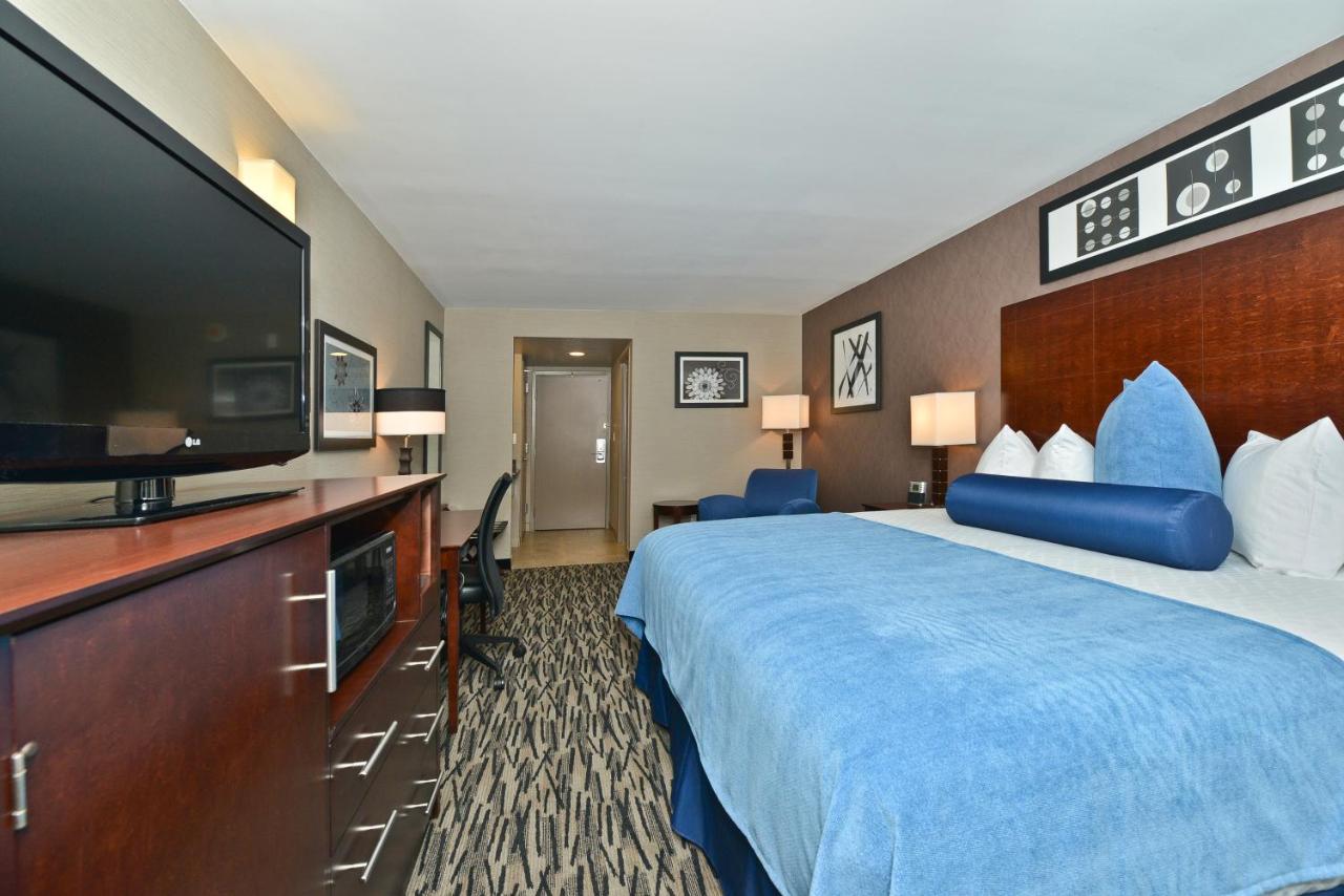 Wyndham Garden Elk Grove Village/O'Hare