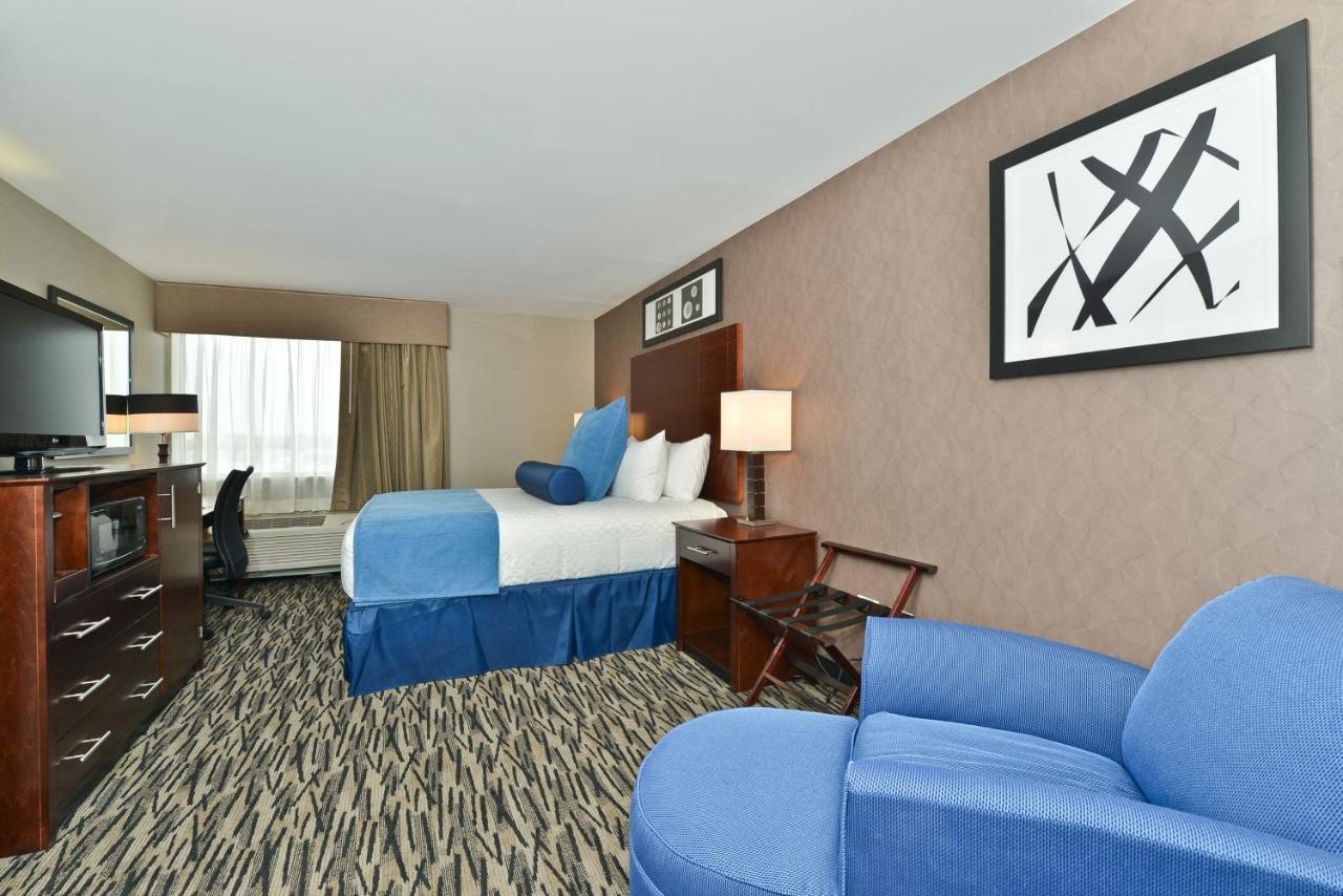 Wyndham Garden Elk Grove Village/O'Hare