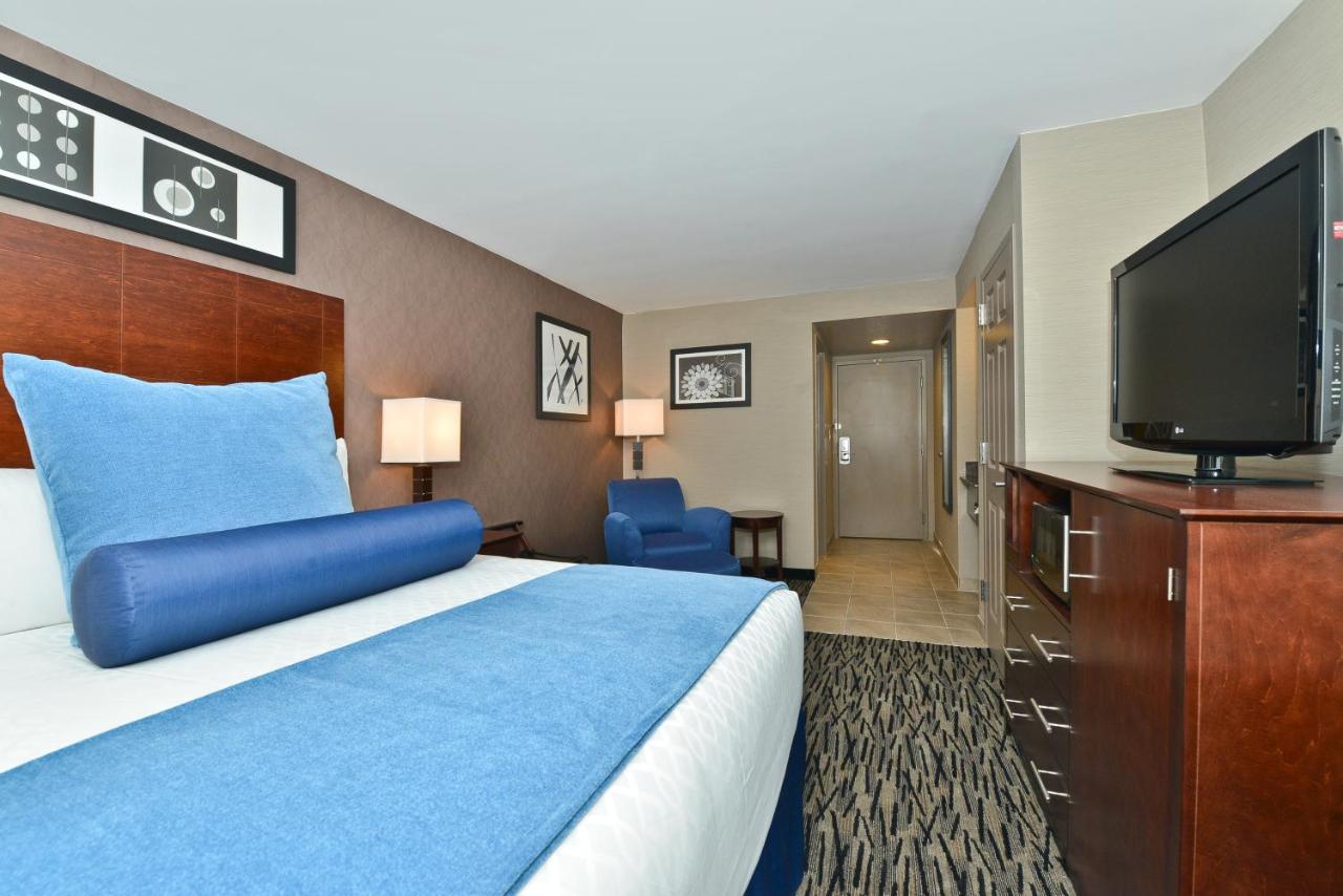 Wyndham Garden Elk Grove Village/O'Hare