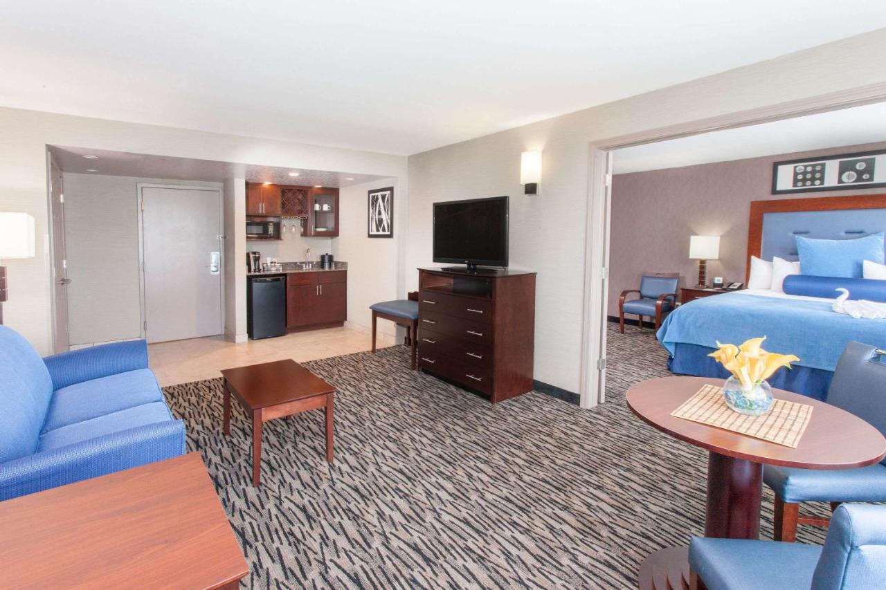 Wyndham Garden Elk Grove Village/O'Hare