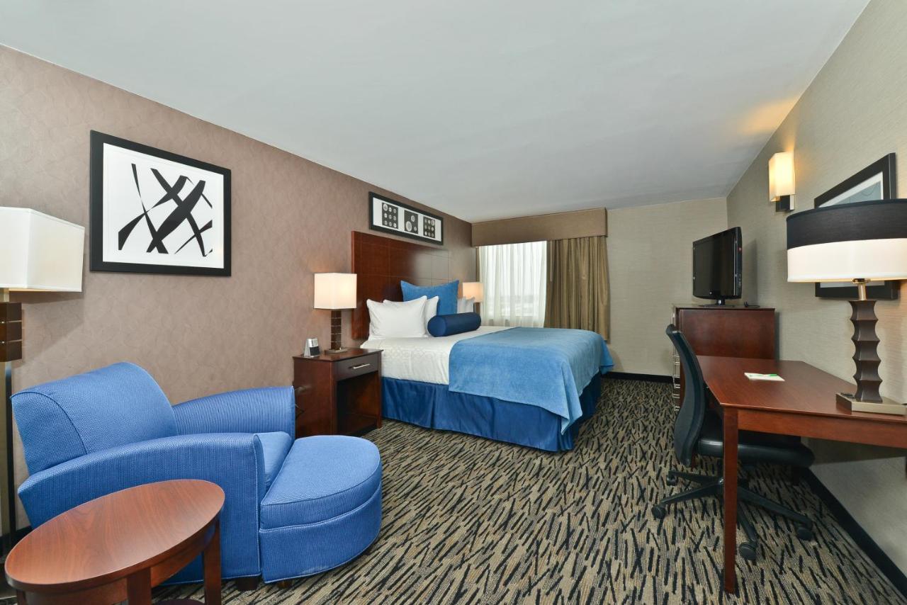 Wyndham Garden Elk Grove Village/O'Hare