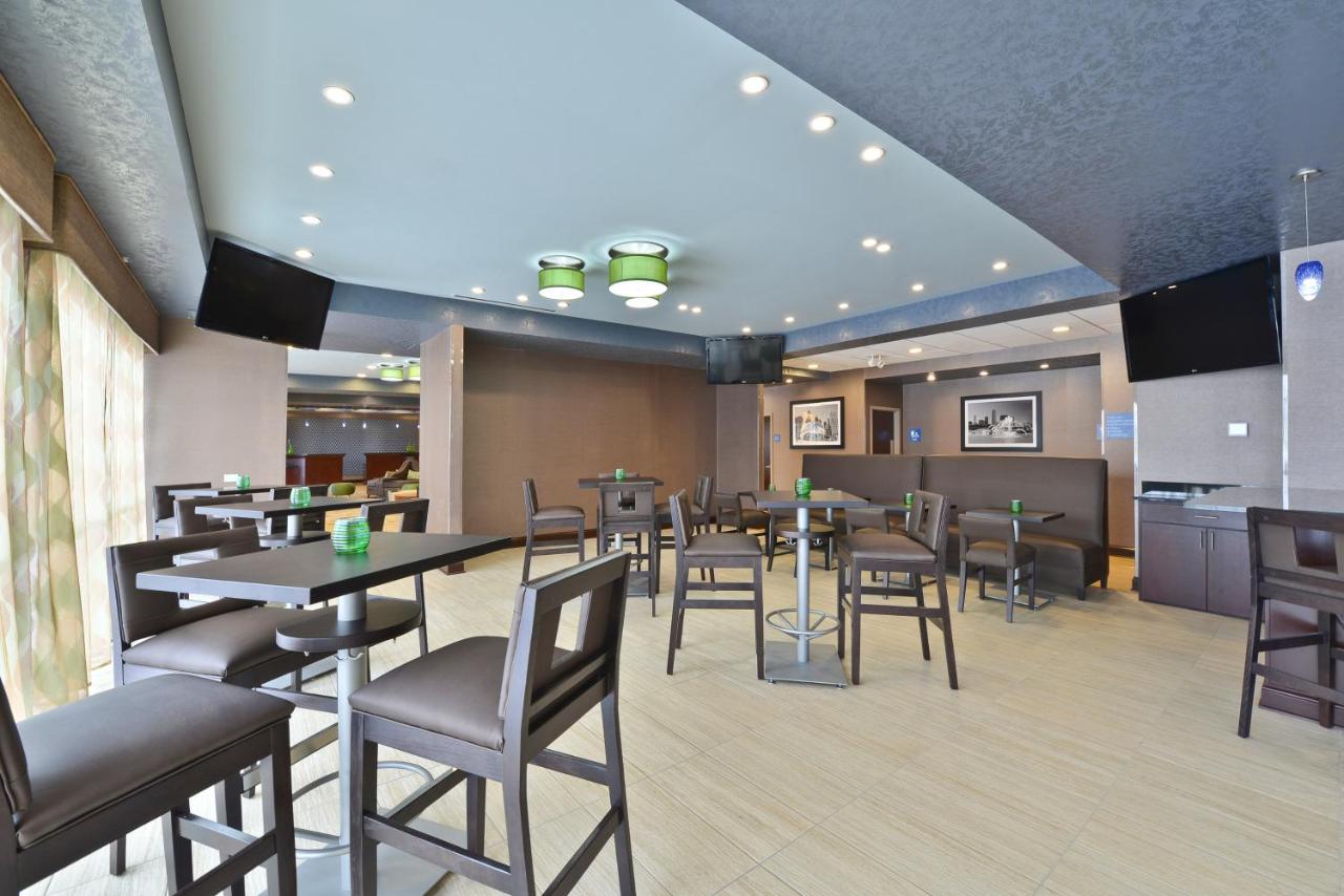 Wyndham Garden Elk Grove Village/O'Hare