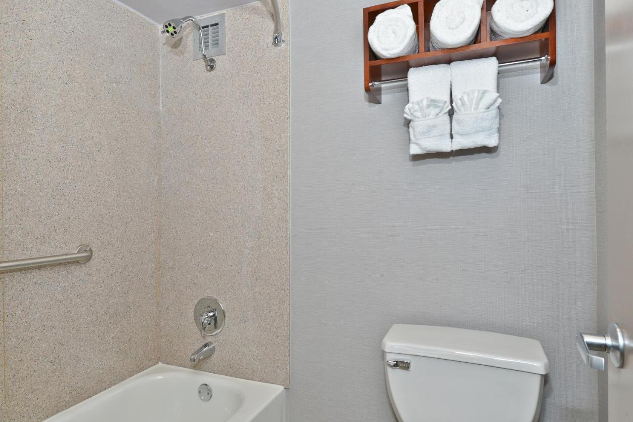 Wyndham Garden Elk Grove Village/O'Hare