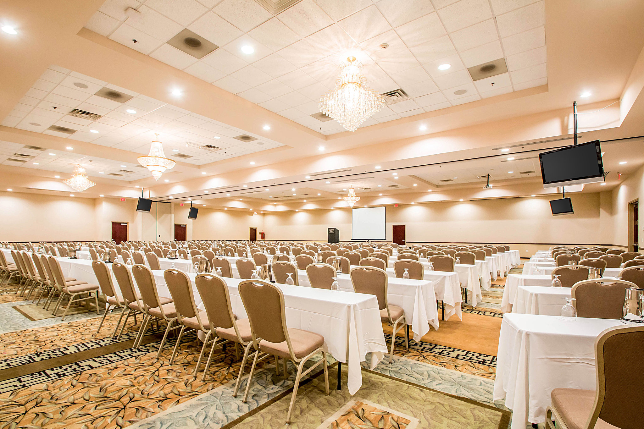 Clarion Inn Elmhurst