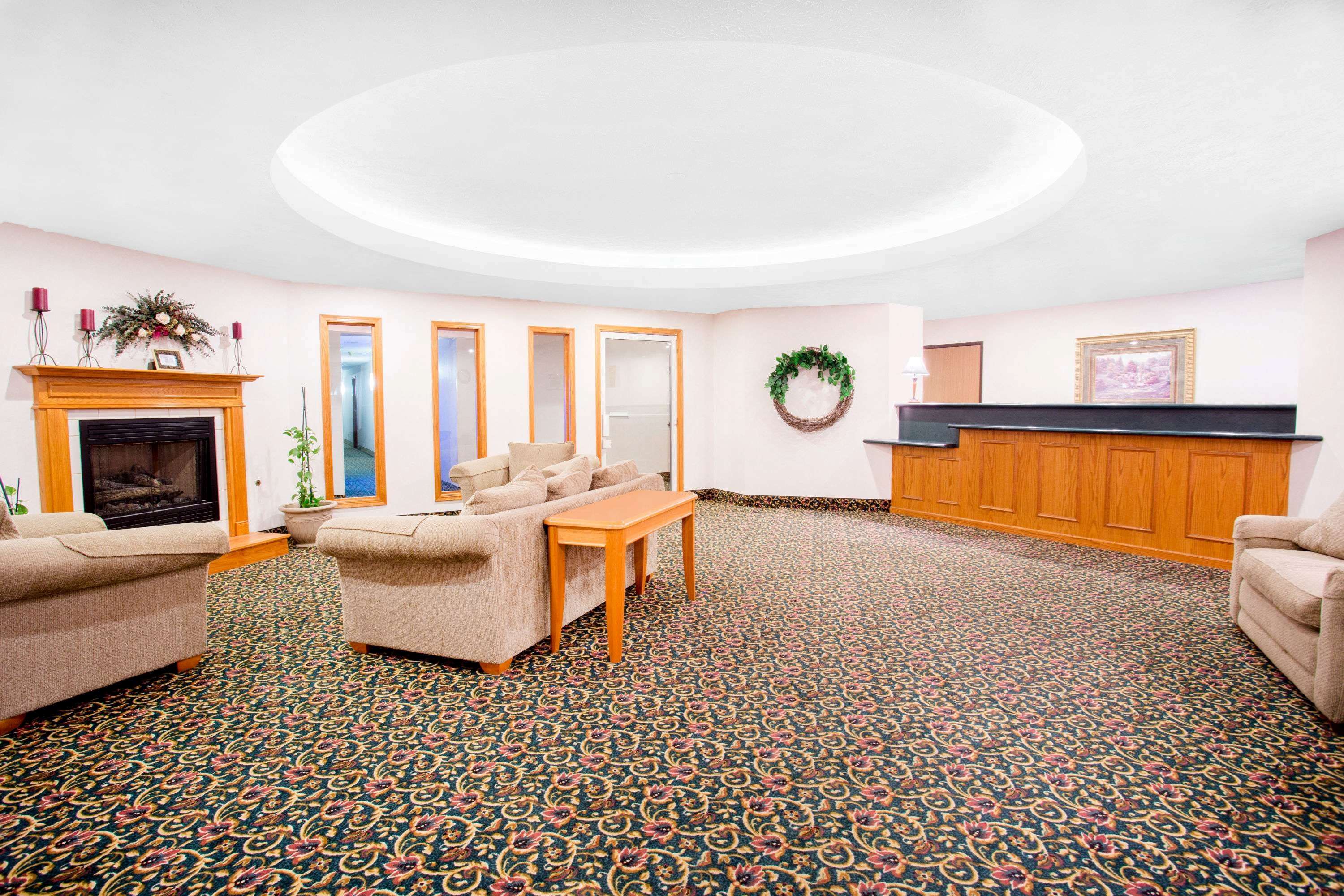 Burgundy Inn & Suites