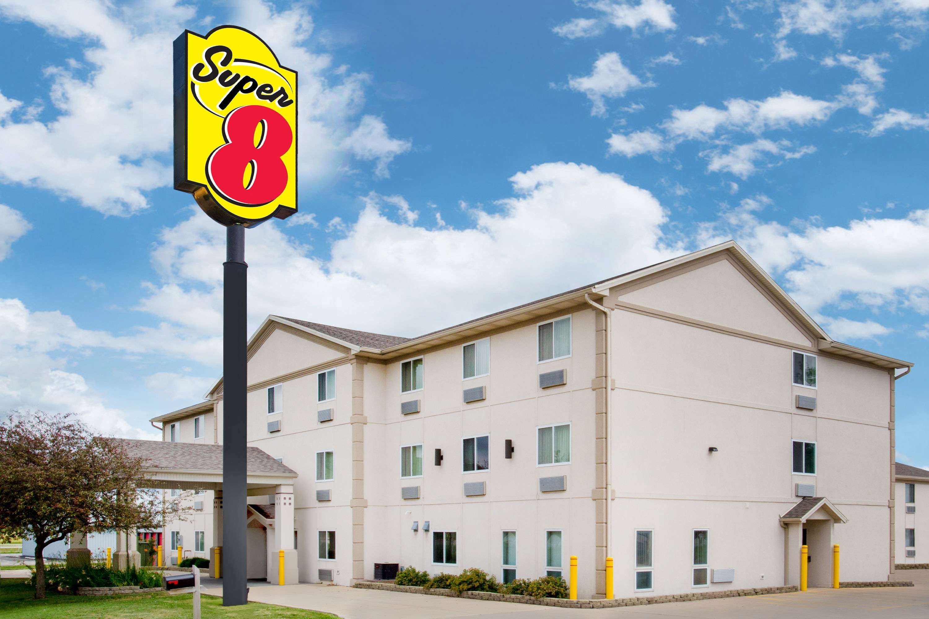 Burgundy Inn & Suites