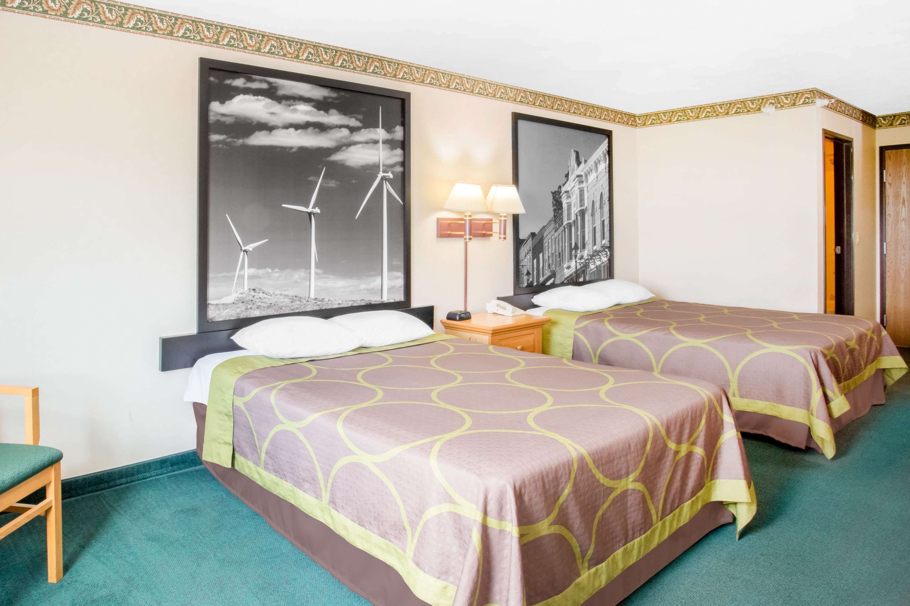 Burgundy Inn & Suites