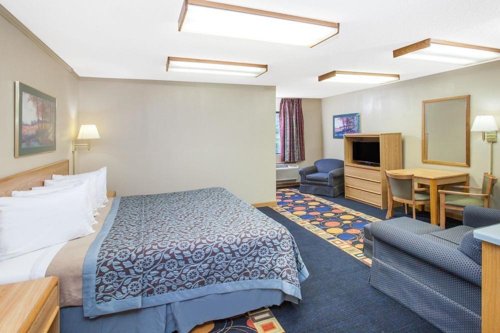 Days Inn by Wyndham Farmer City