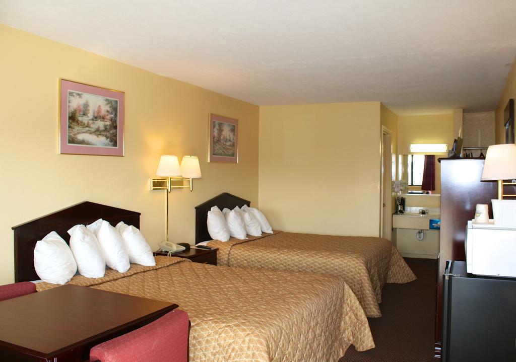 Days Inn by Wyndham Farmer City