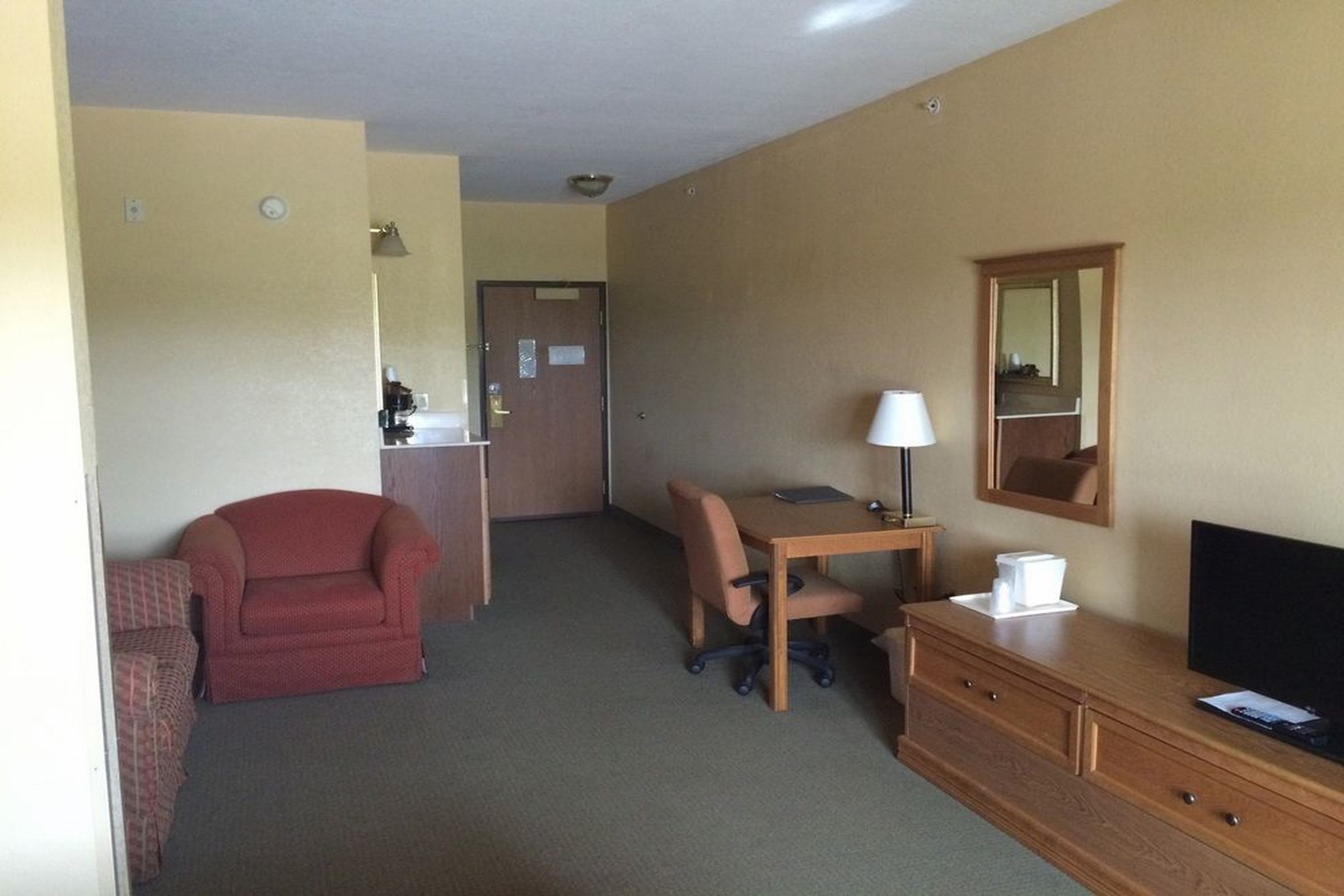 AmericInn by Wyndham Fulton Clinton