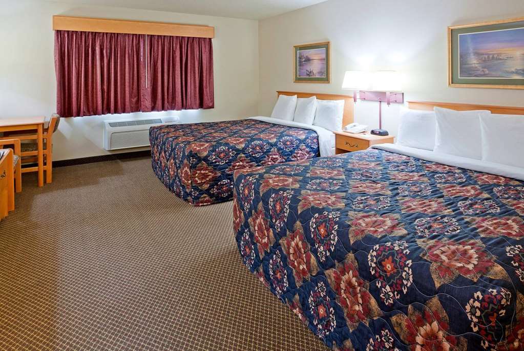 AmericInn by Wyndham Fulton Clinton