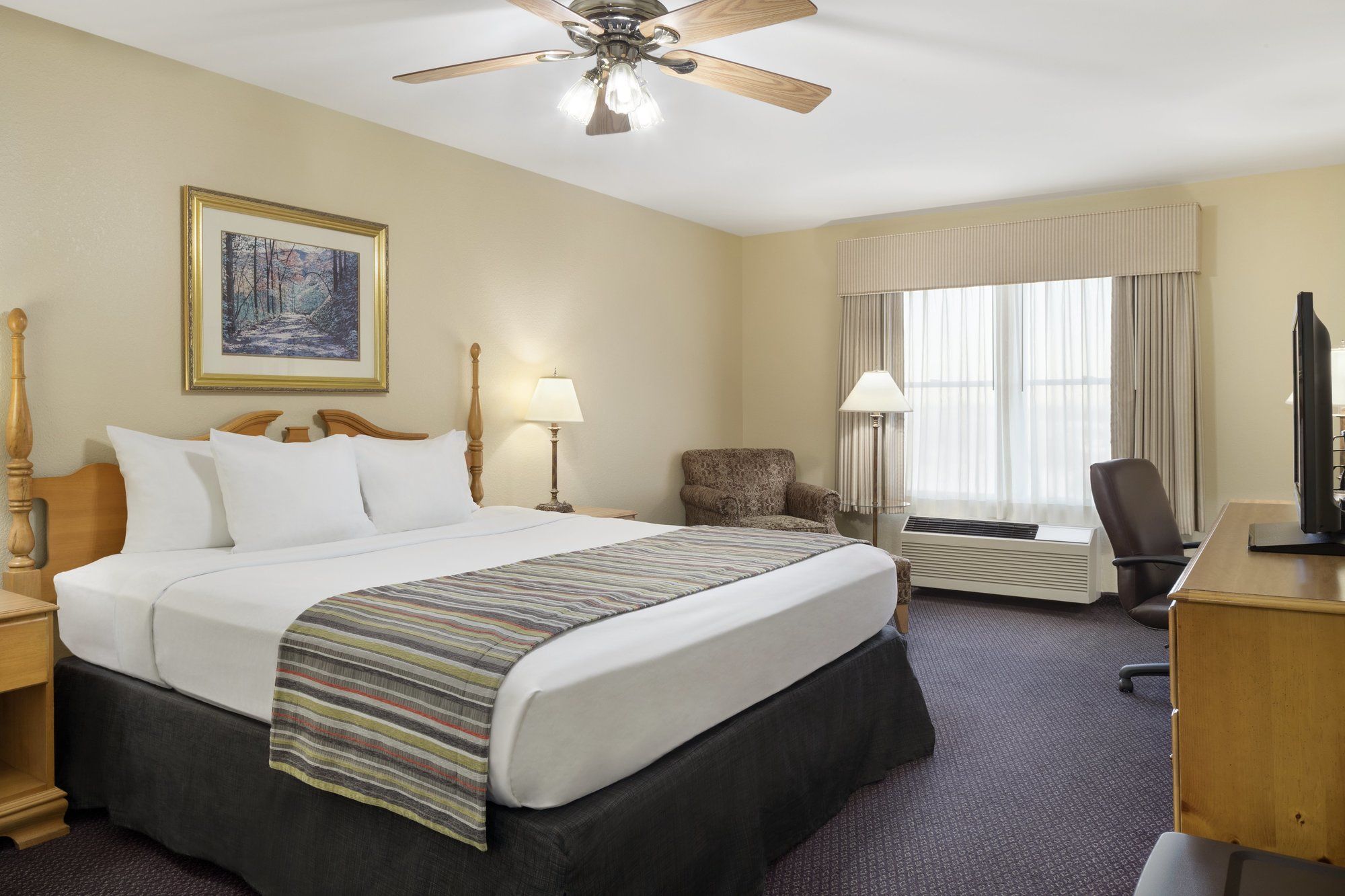 Country Inn & Suites by Radisson, Galena, IL