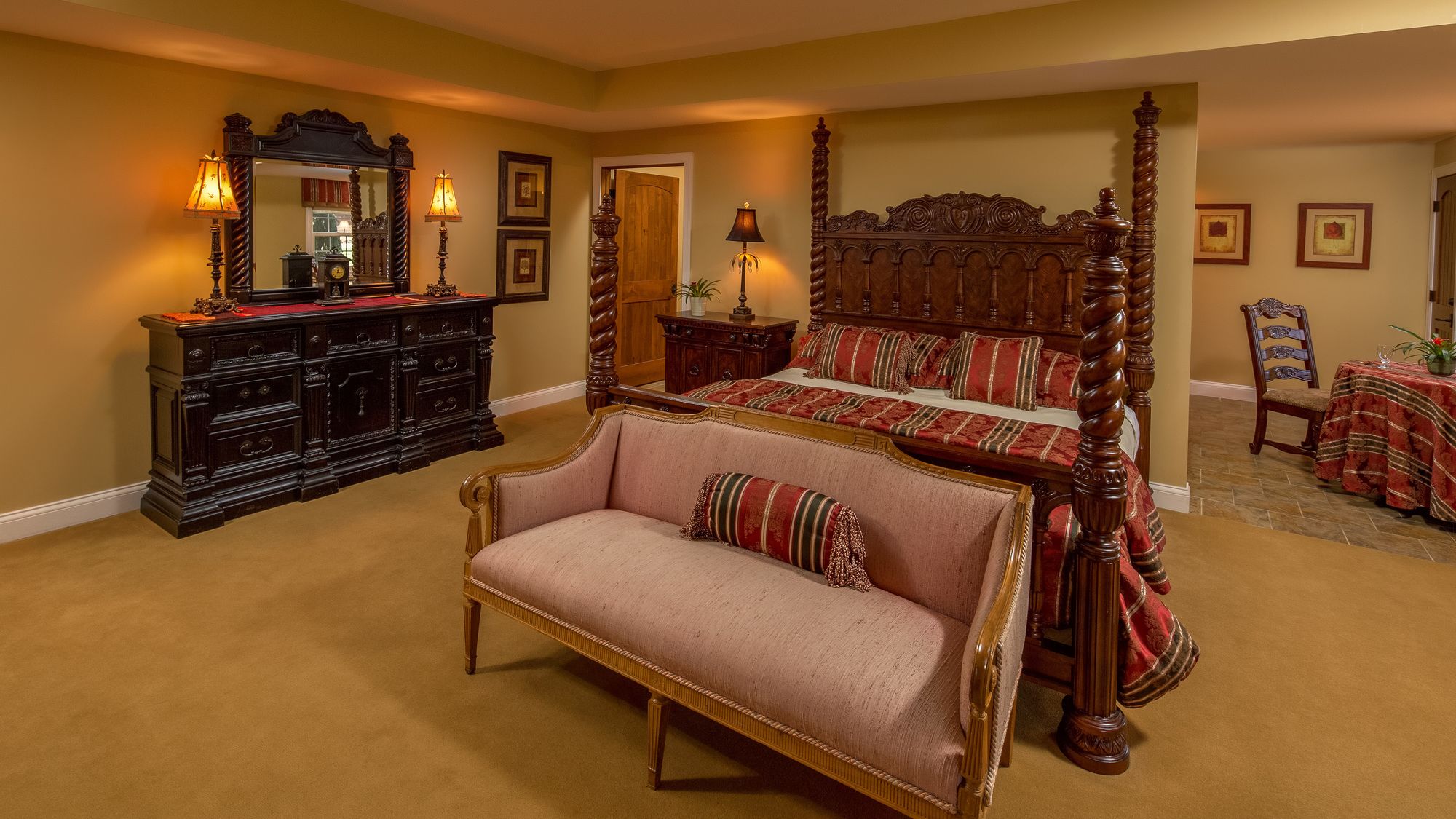 Goldmoor Inn
