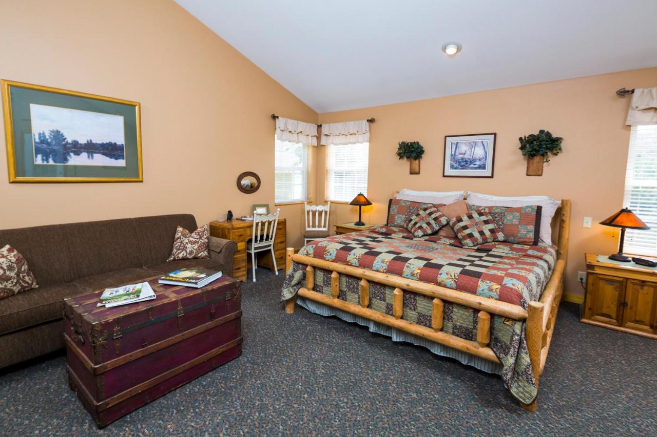Hawk Valley Retreat & Cottages