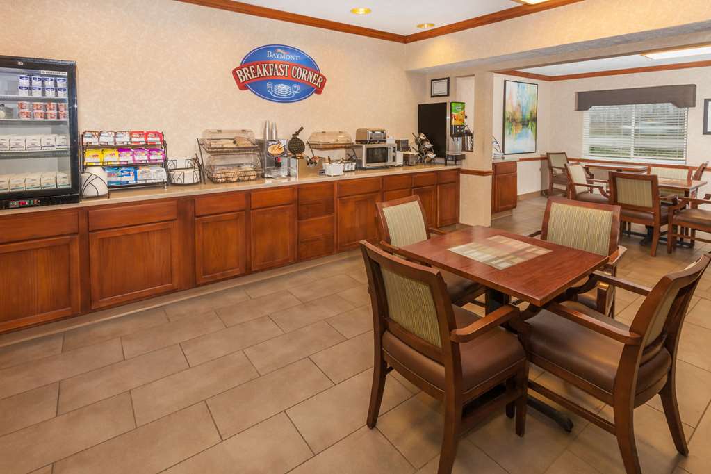Baymont by Wyndham Galesburg