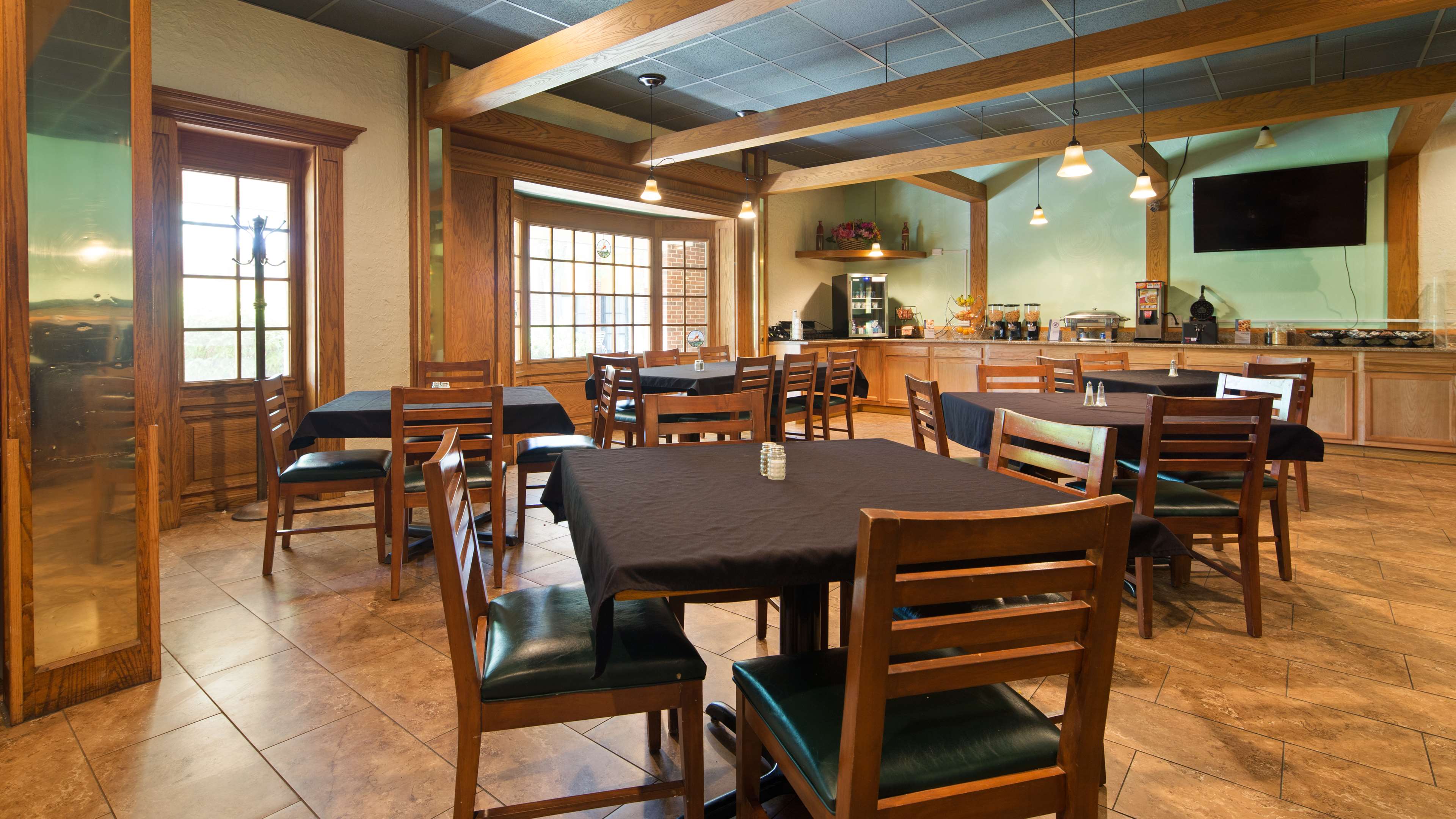 Best Western Prairie Inn & Conference Center