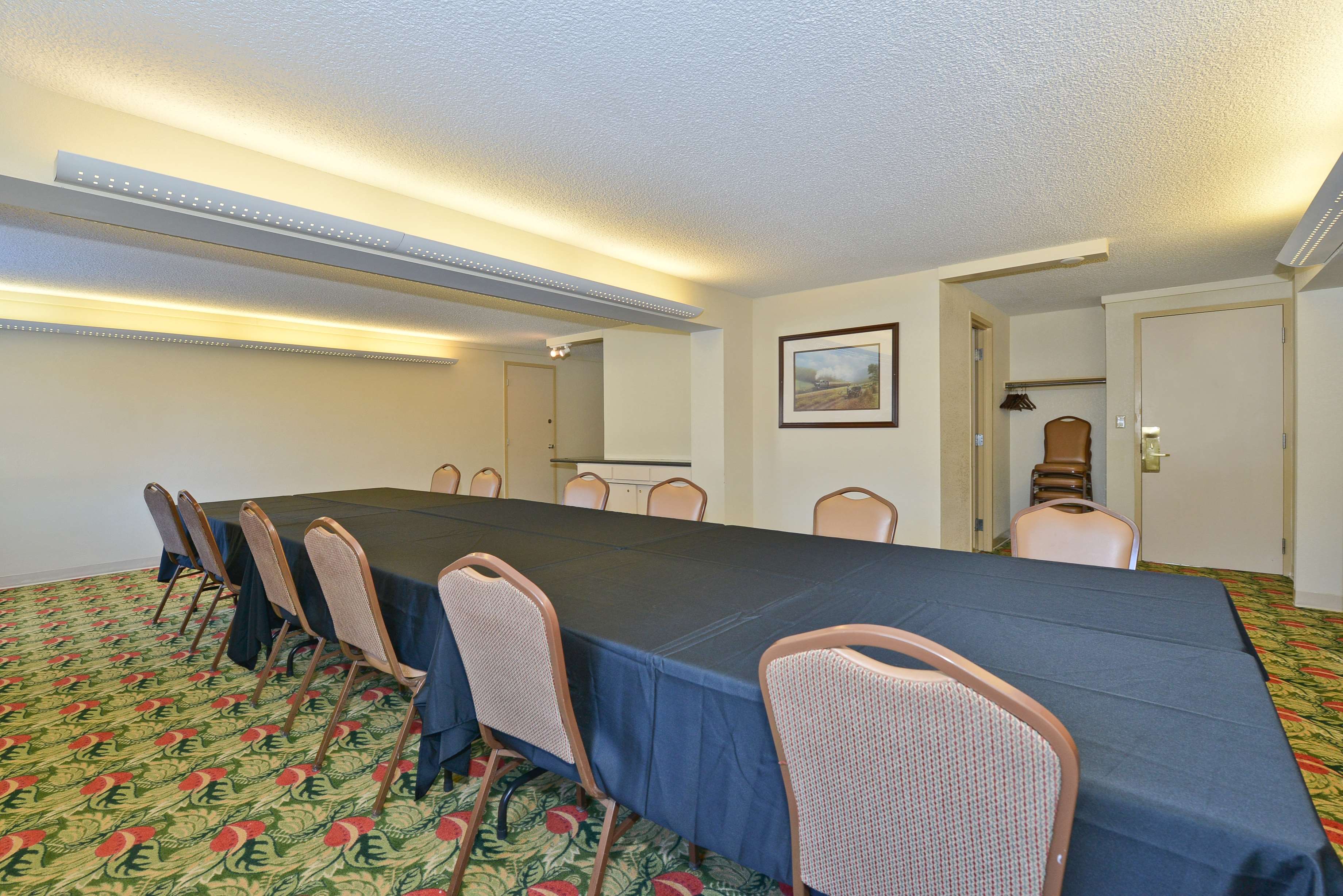 Best Western Prairie Inn & Conference Center