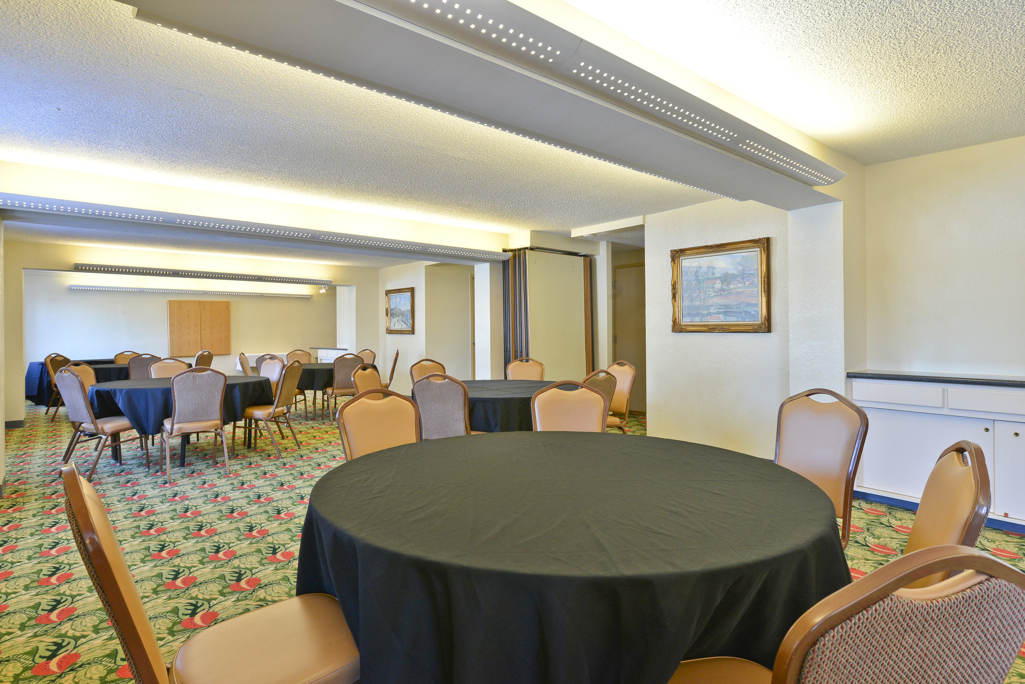 Best Western Prairie Inn & Conference Center
