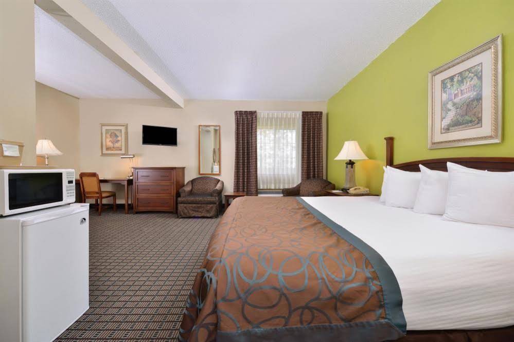 Regency Inn Geneseo