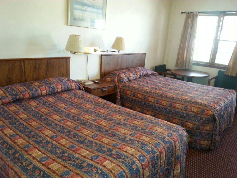Gibson City Inn