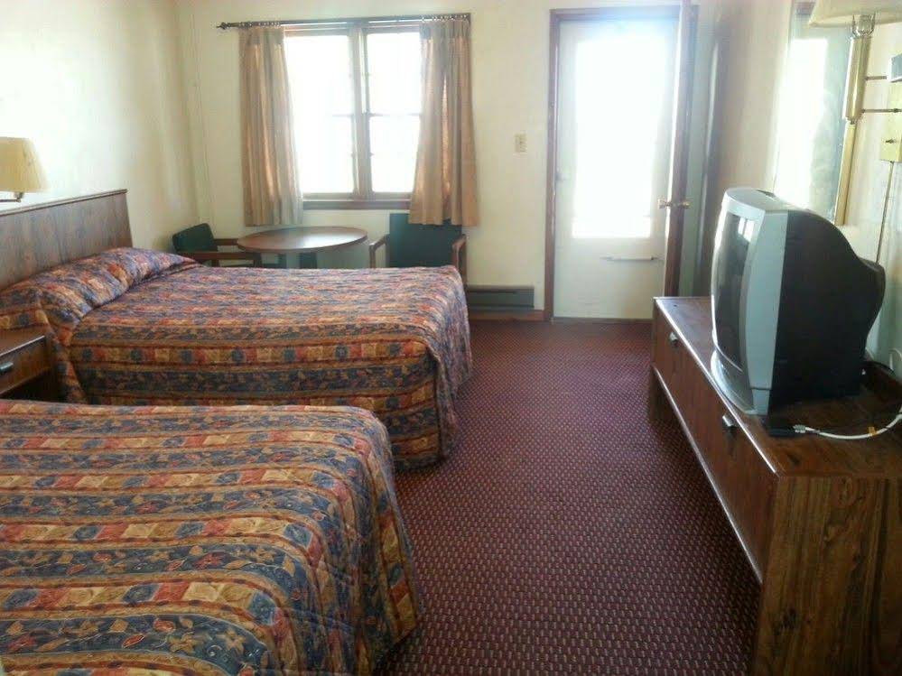 Gibson City Inn