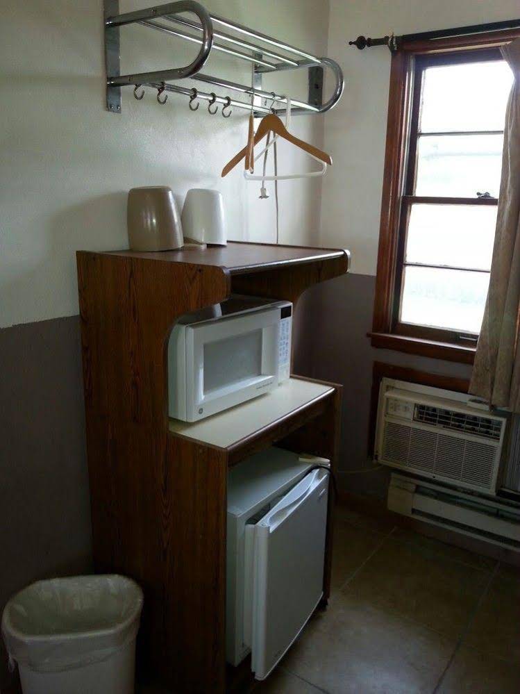 Gibson City Inn