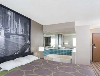 Super 8 by Wyndham Gilman