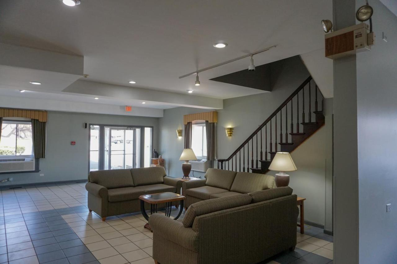 Budgetel Glen Ellyn