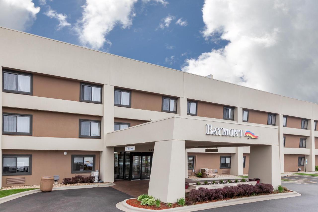 Baymont by Wyndham Glenview