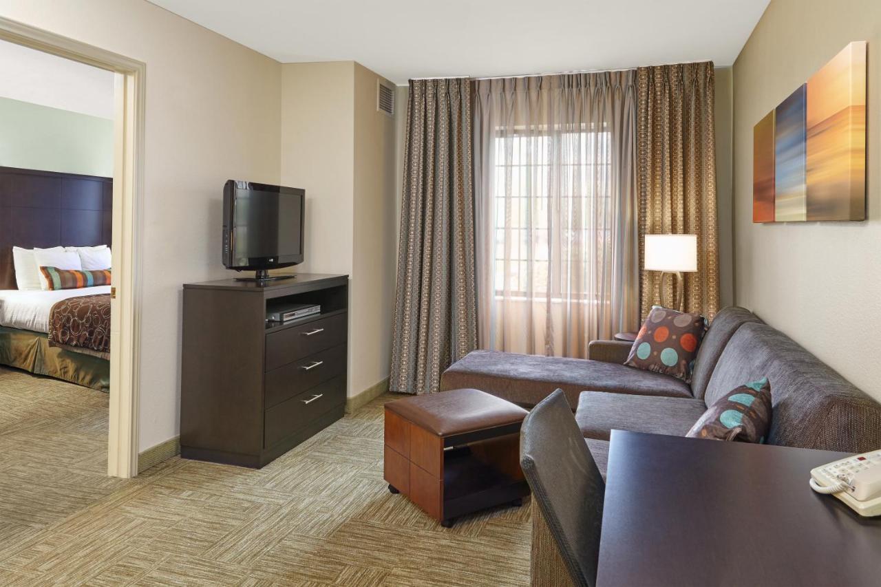 Staybridge Suites Chicago - Glenview