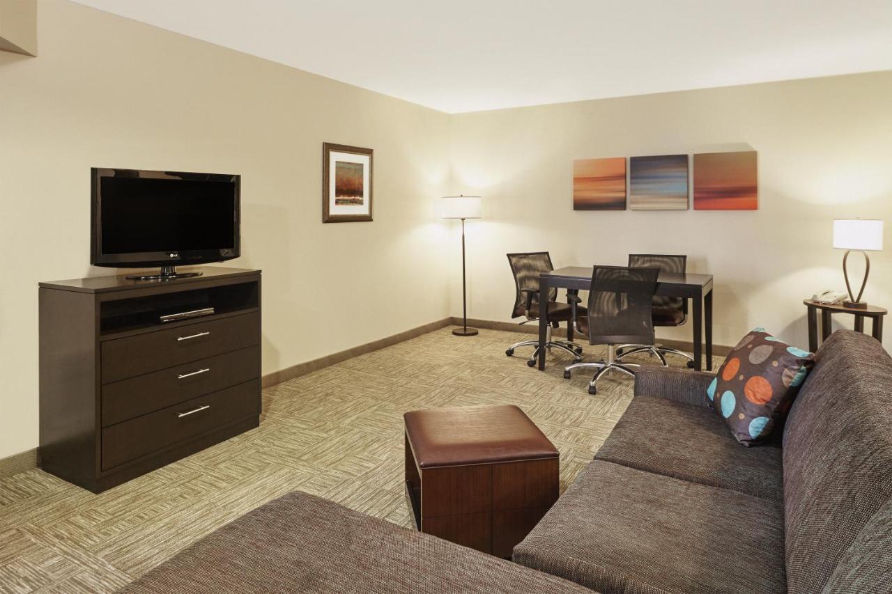 Staybridge Suites Chicago - Glenview