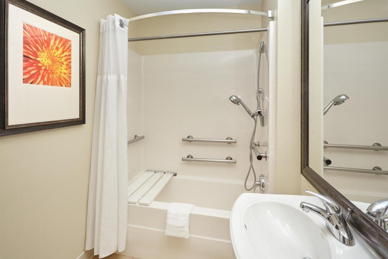 Staybridge Suites Chicago - Glenview