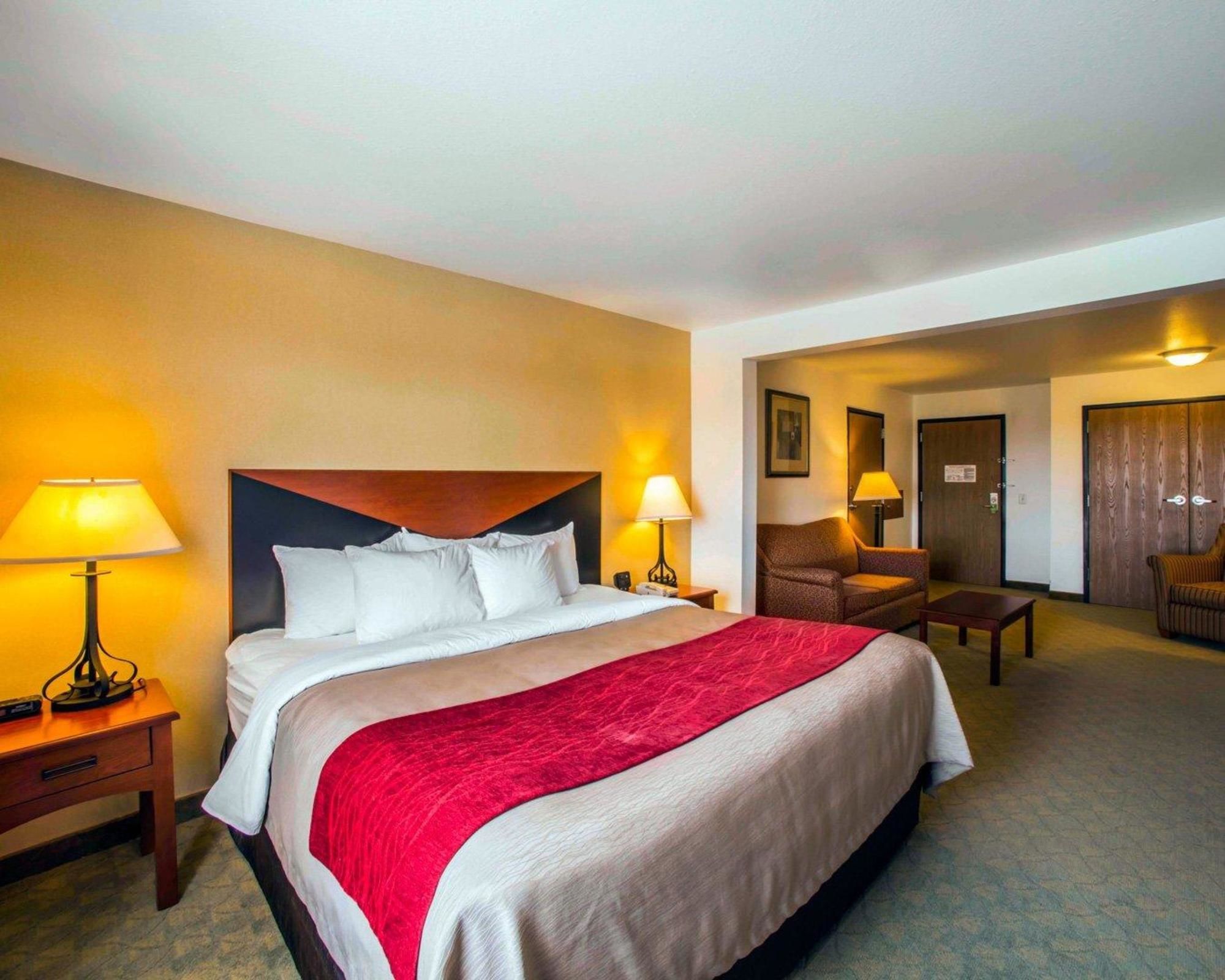 Comfort Inn & Suites Greenville I-70