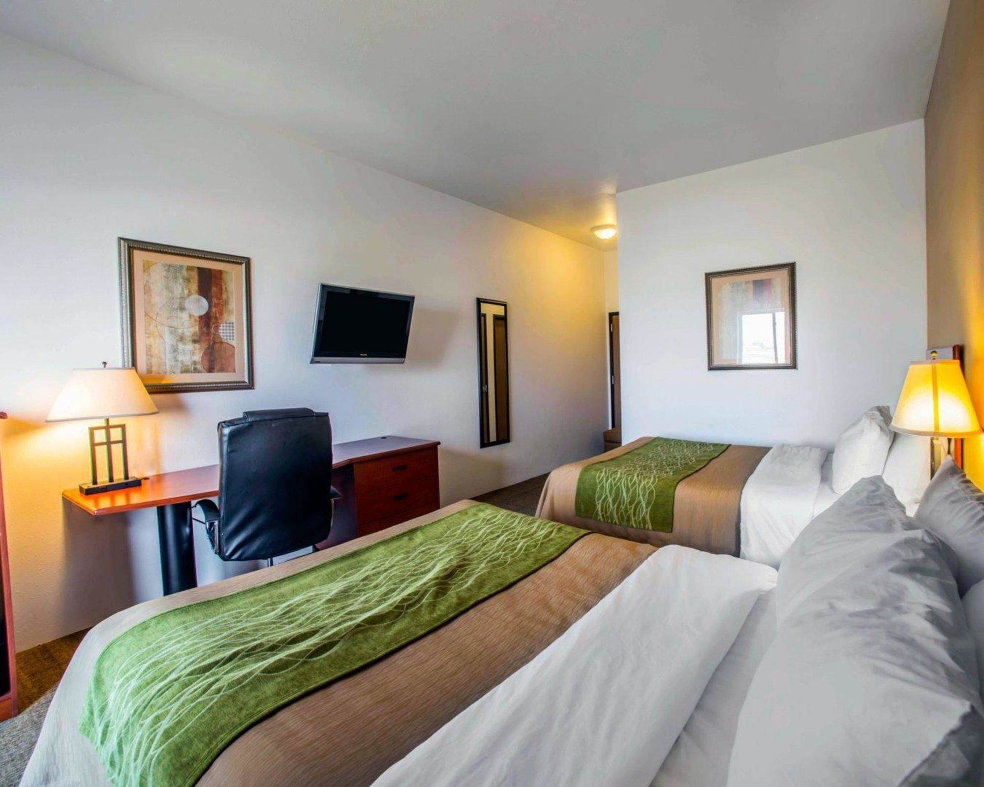 Comfort Inn & Suites Greenville I-70