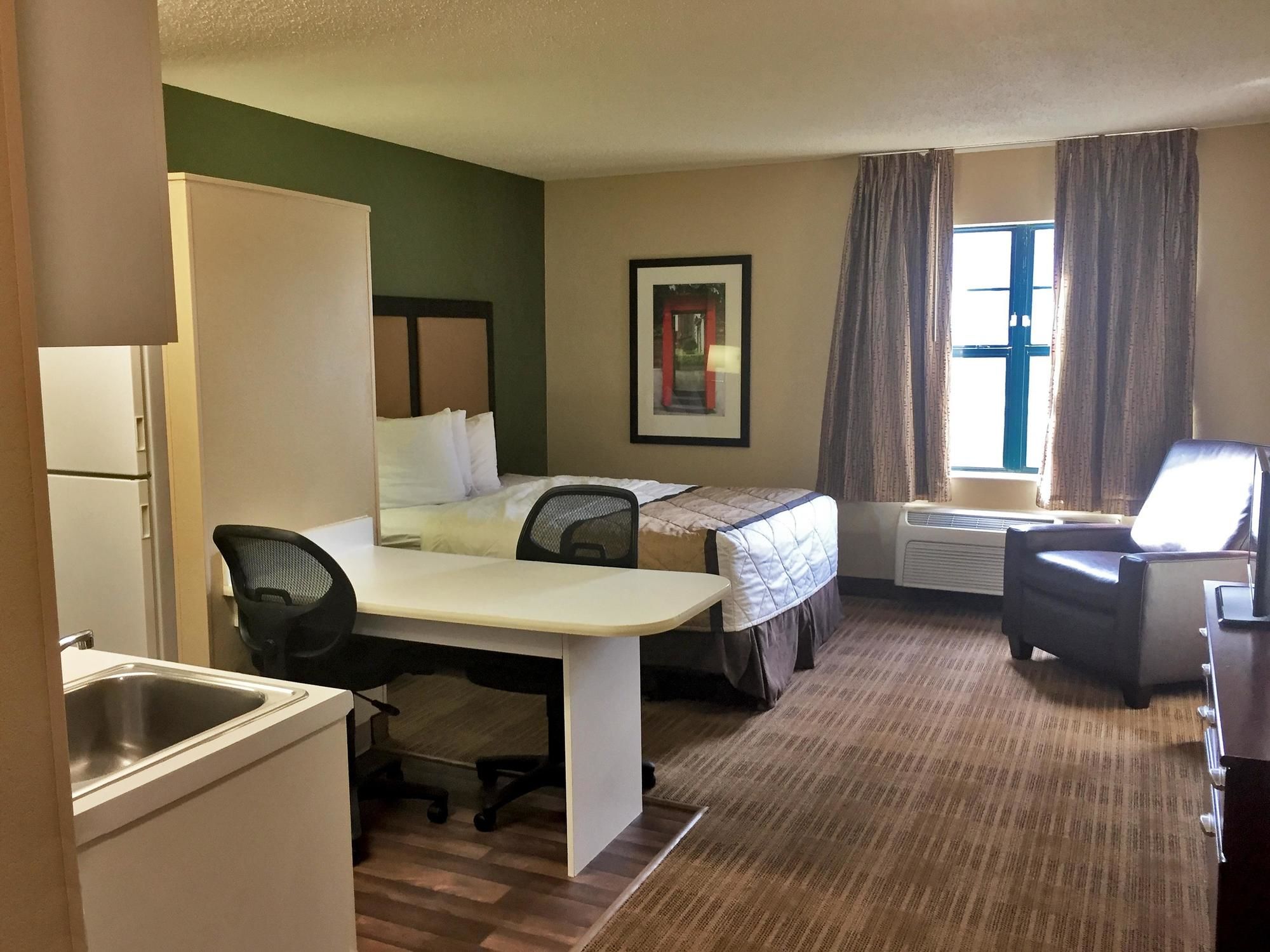 Extended Stay America Chicago Gurnee