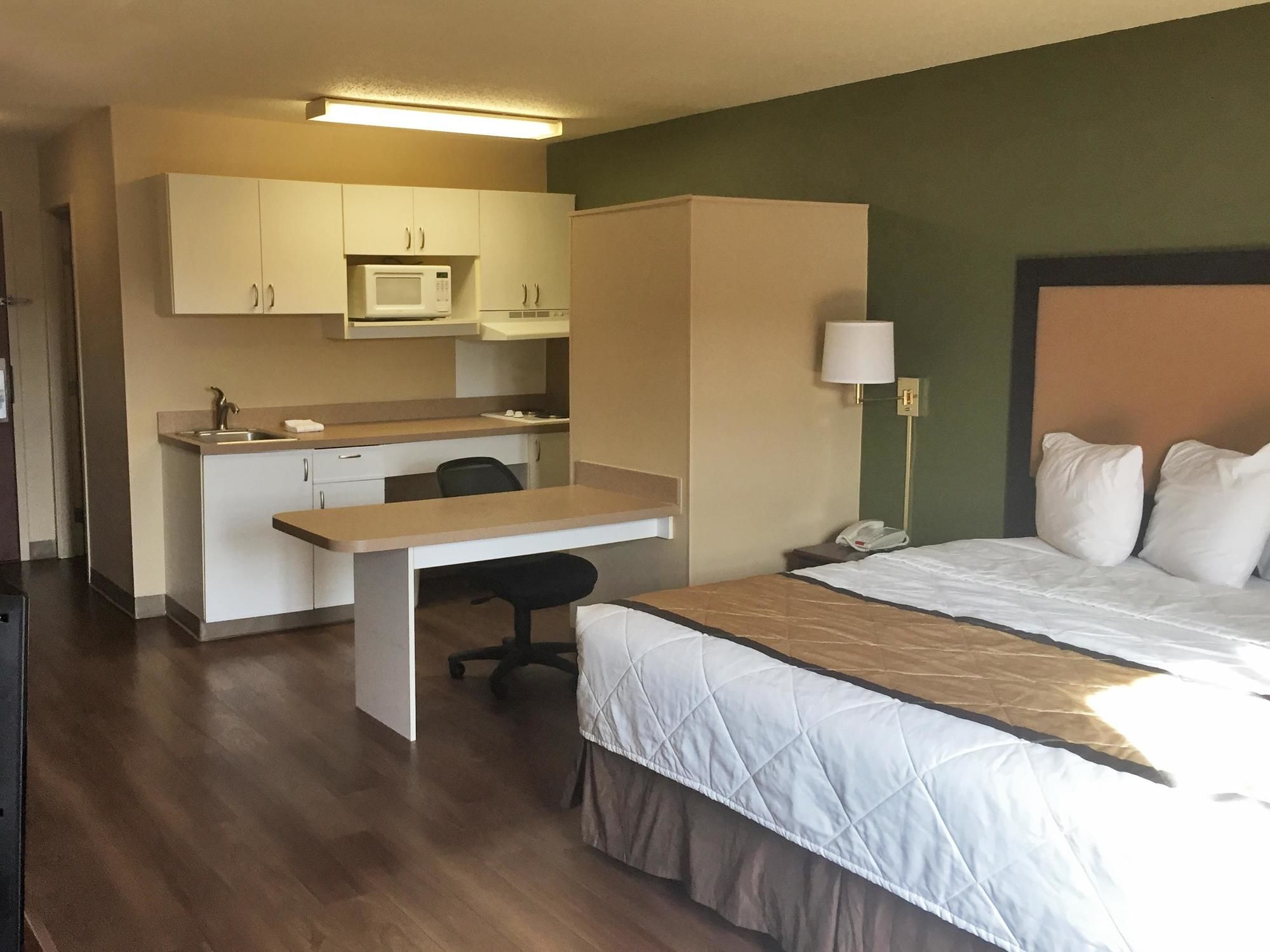 Extended Stay America Chicago Gurnee