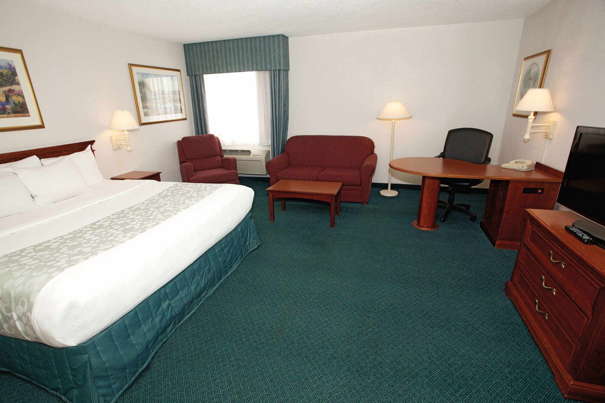 La Quinta Inn & Suites by Wyndham Chicago Gurnee