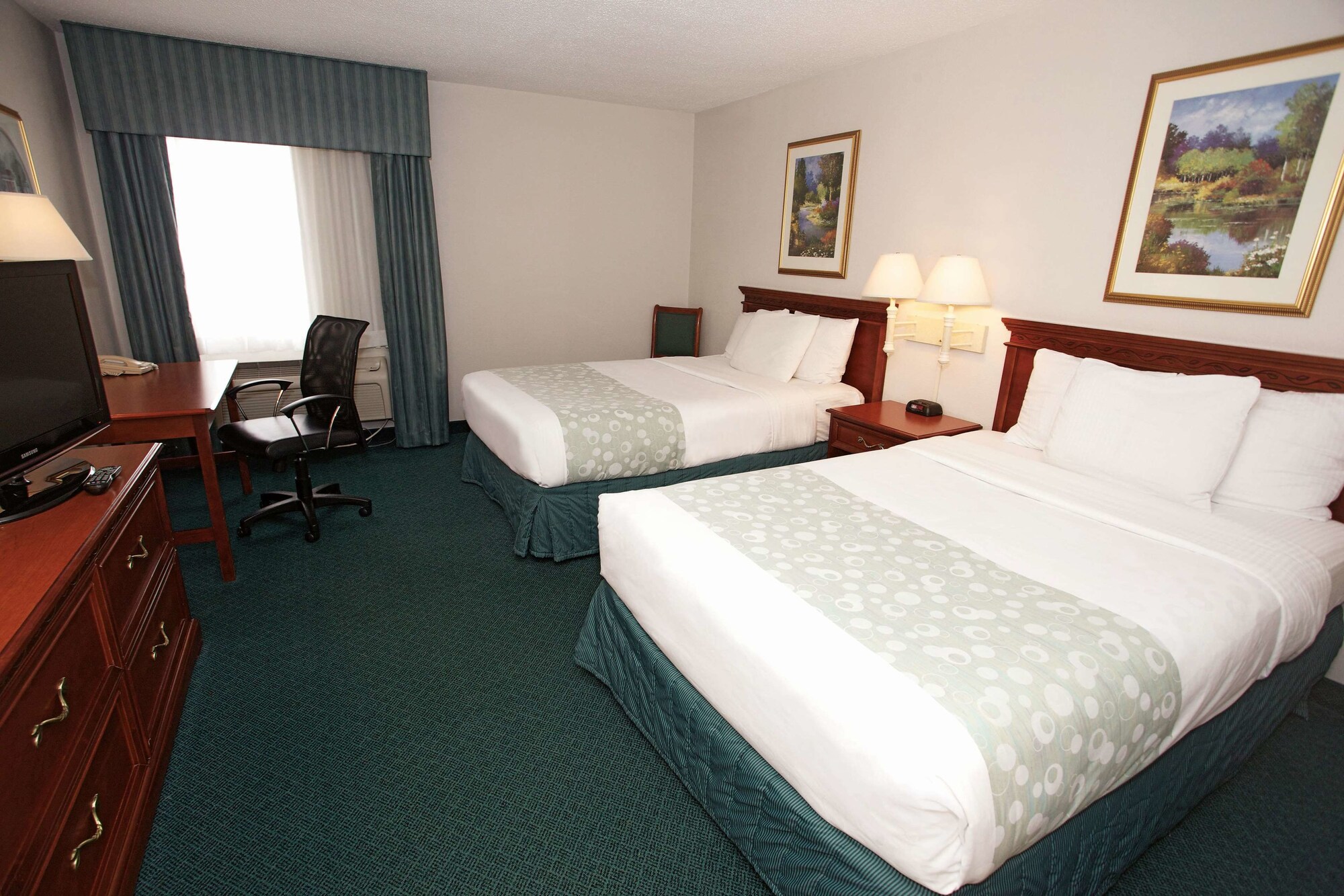 La Quinta Inn & Suites by Wyndham Chicago Gurnee