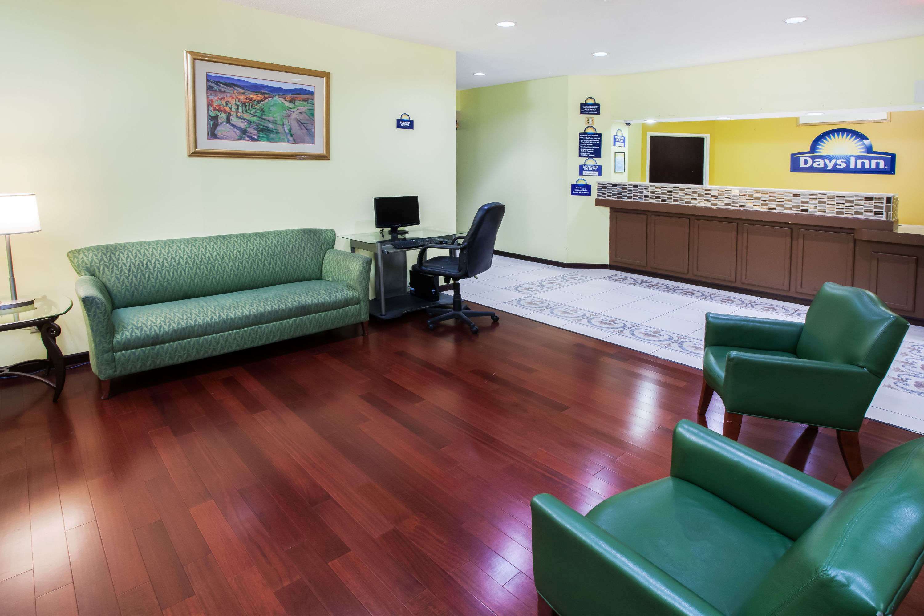 Halsted Inn and Suites Harvey - Chicago Southland