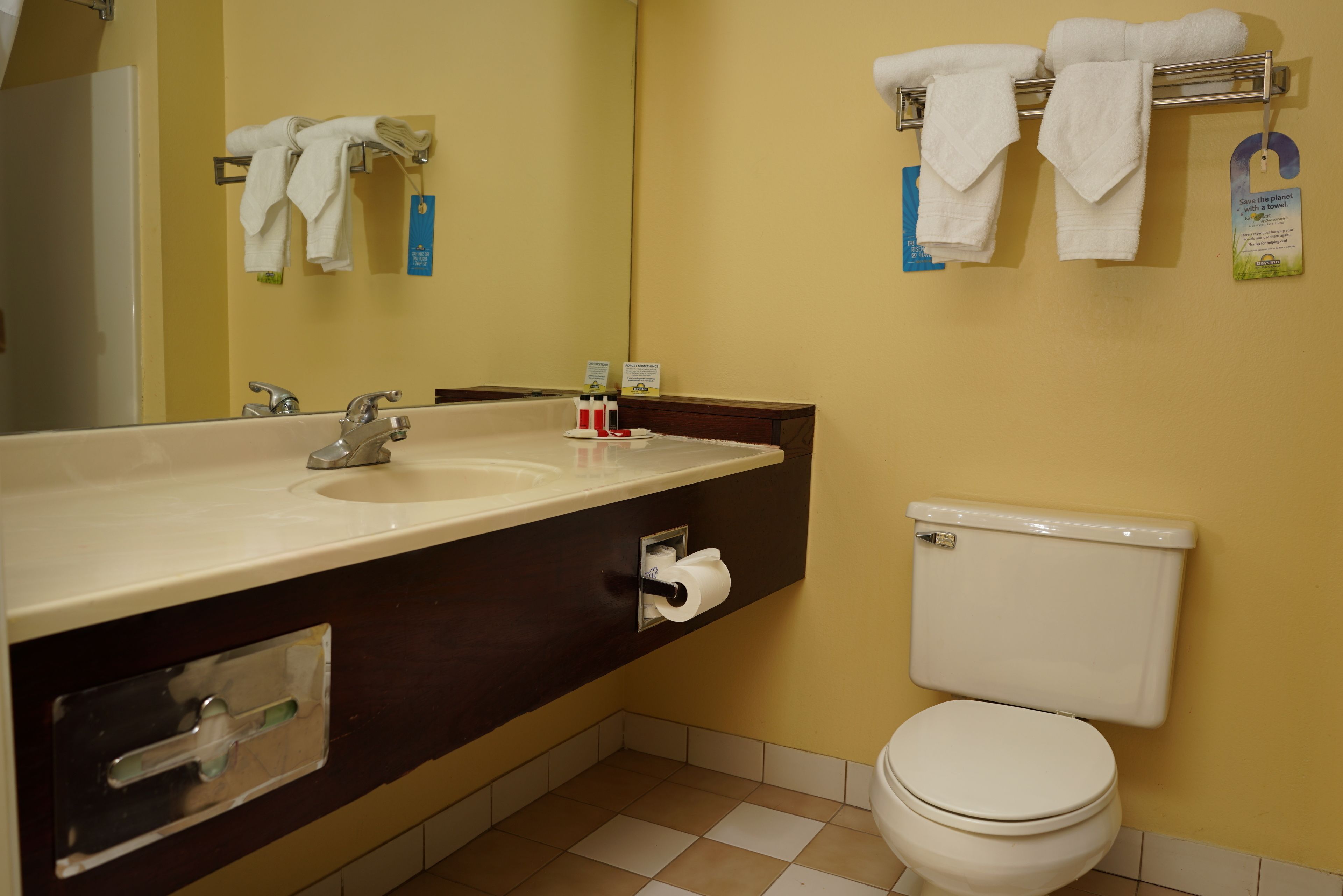 Halsted Inn and Suites Harvey - Chicago Southland