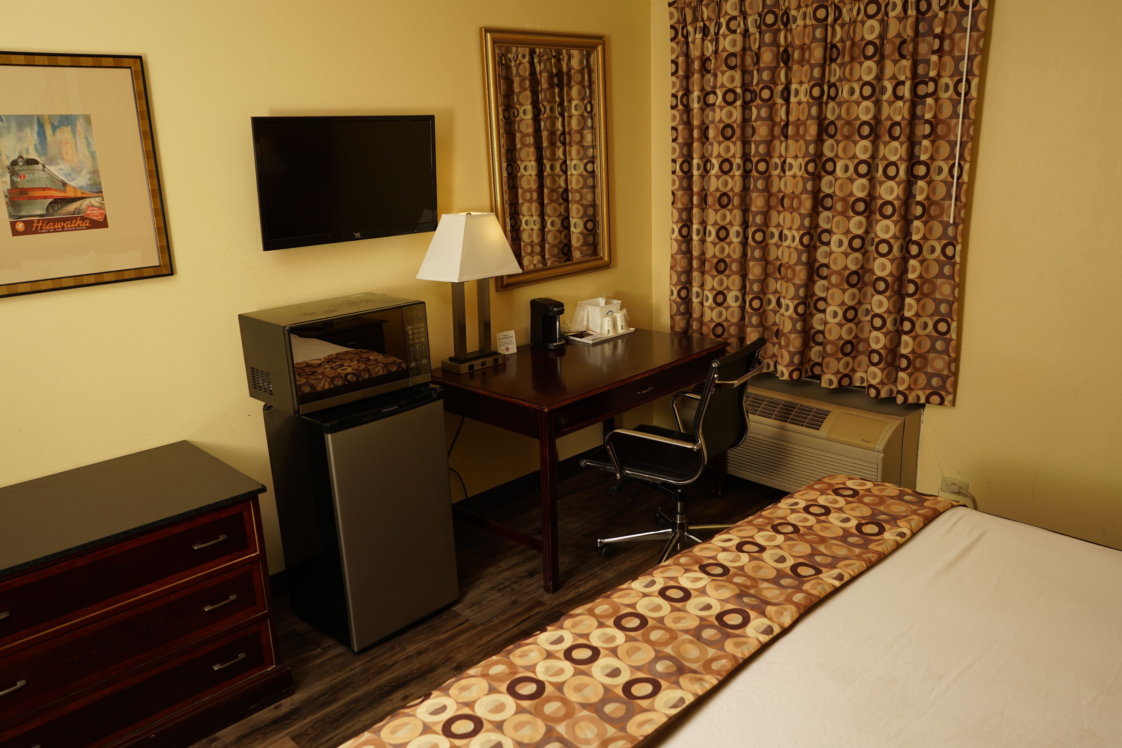 Halsted Inn and Suites Harvey - Chicago Southland