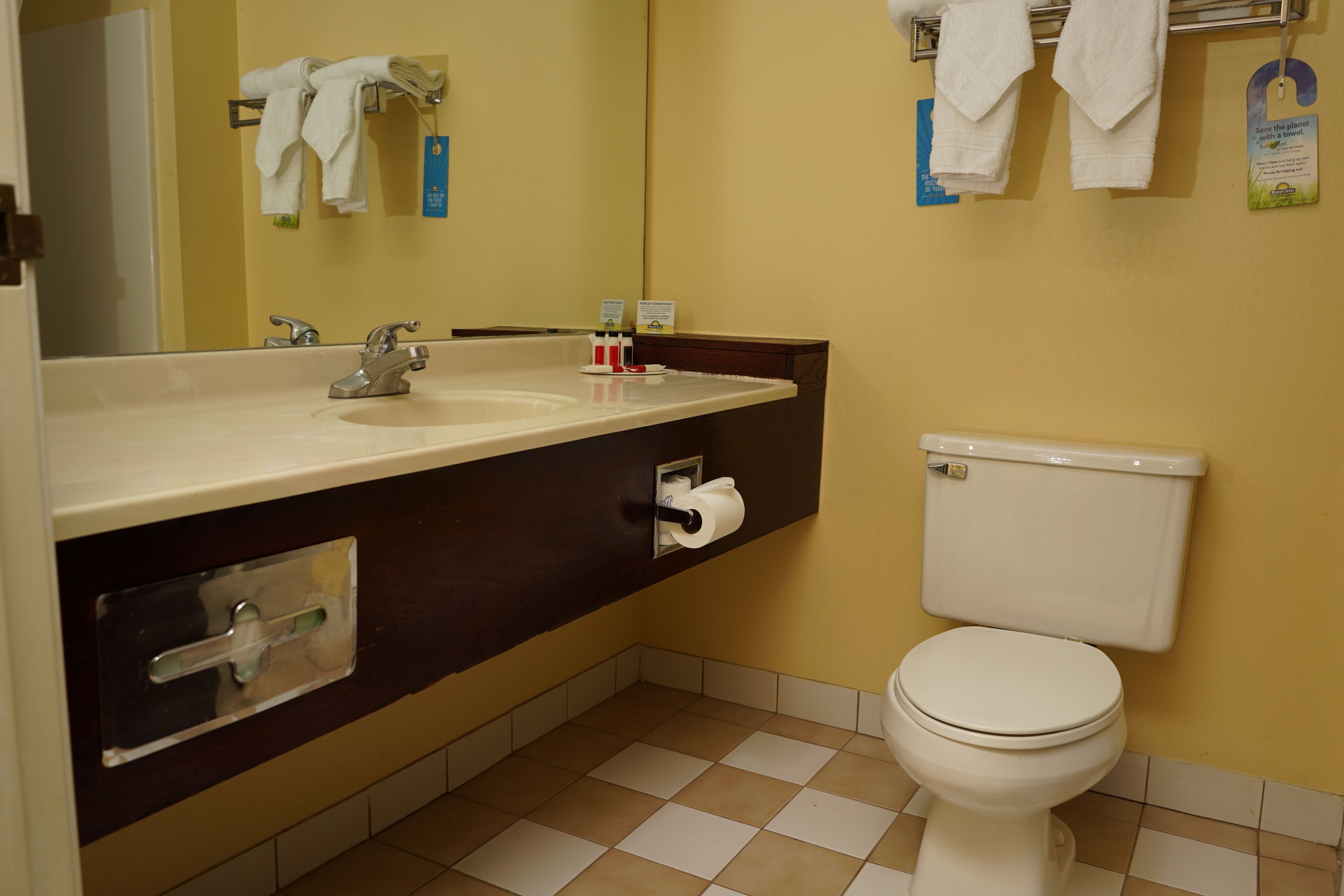 Halsted Inn and Suites Harvey - Chicago Southland