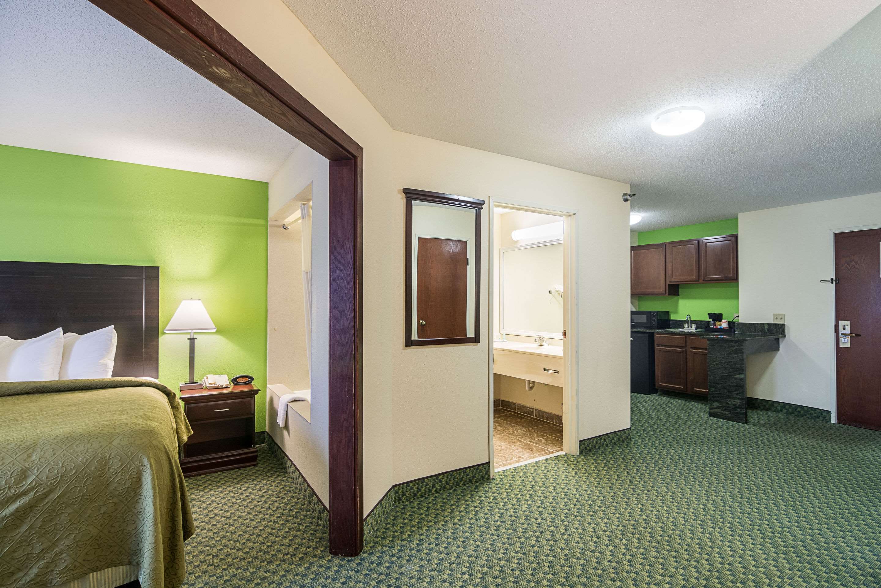 Quality Inn & Suites