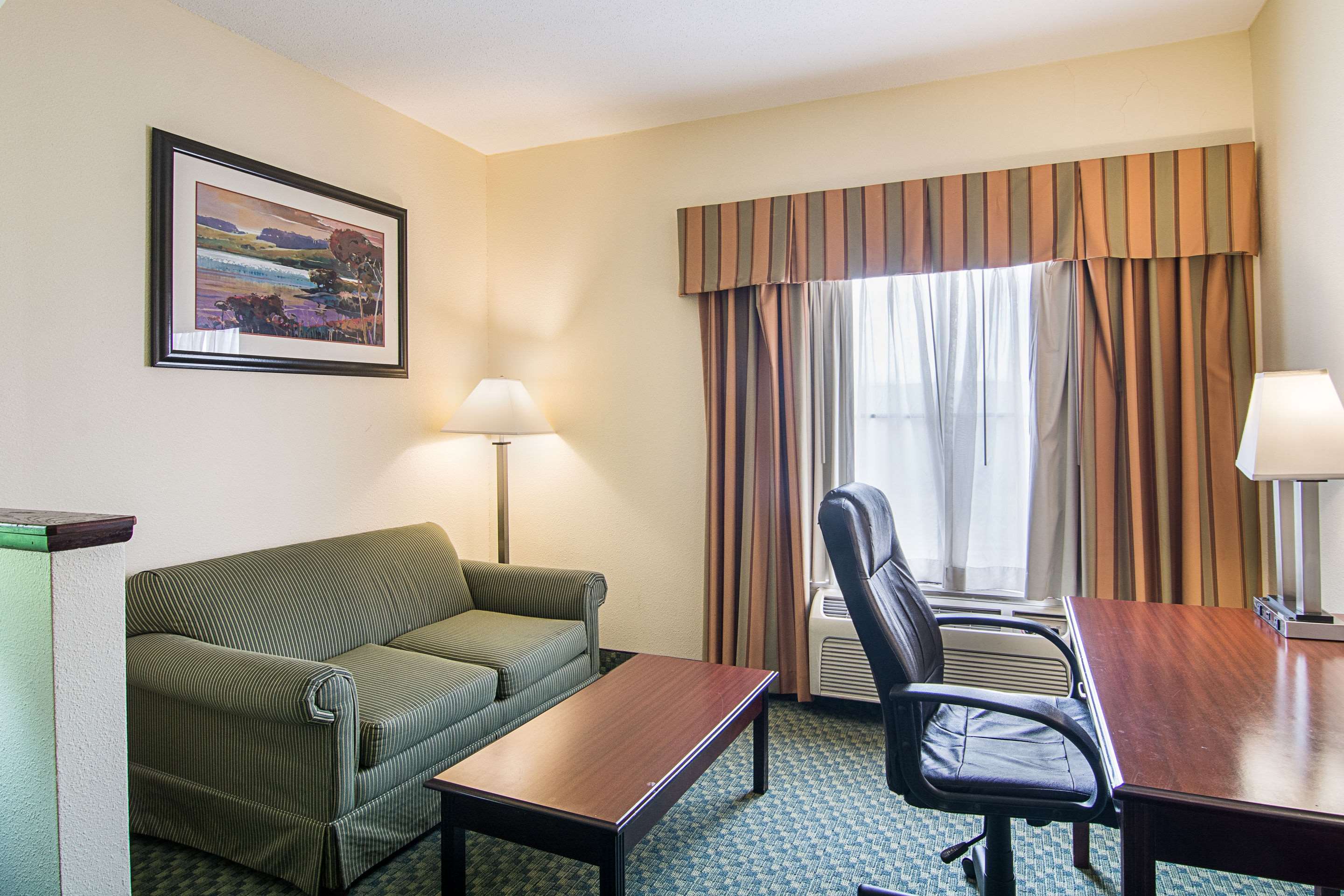 Quality Inn & Suites