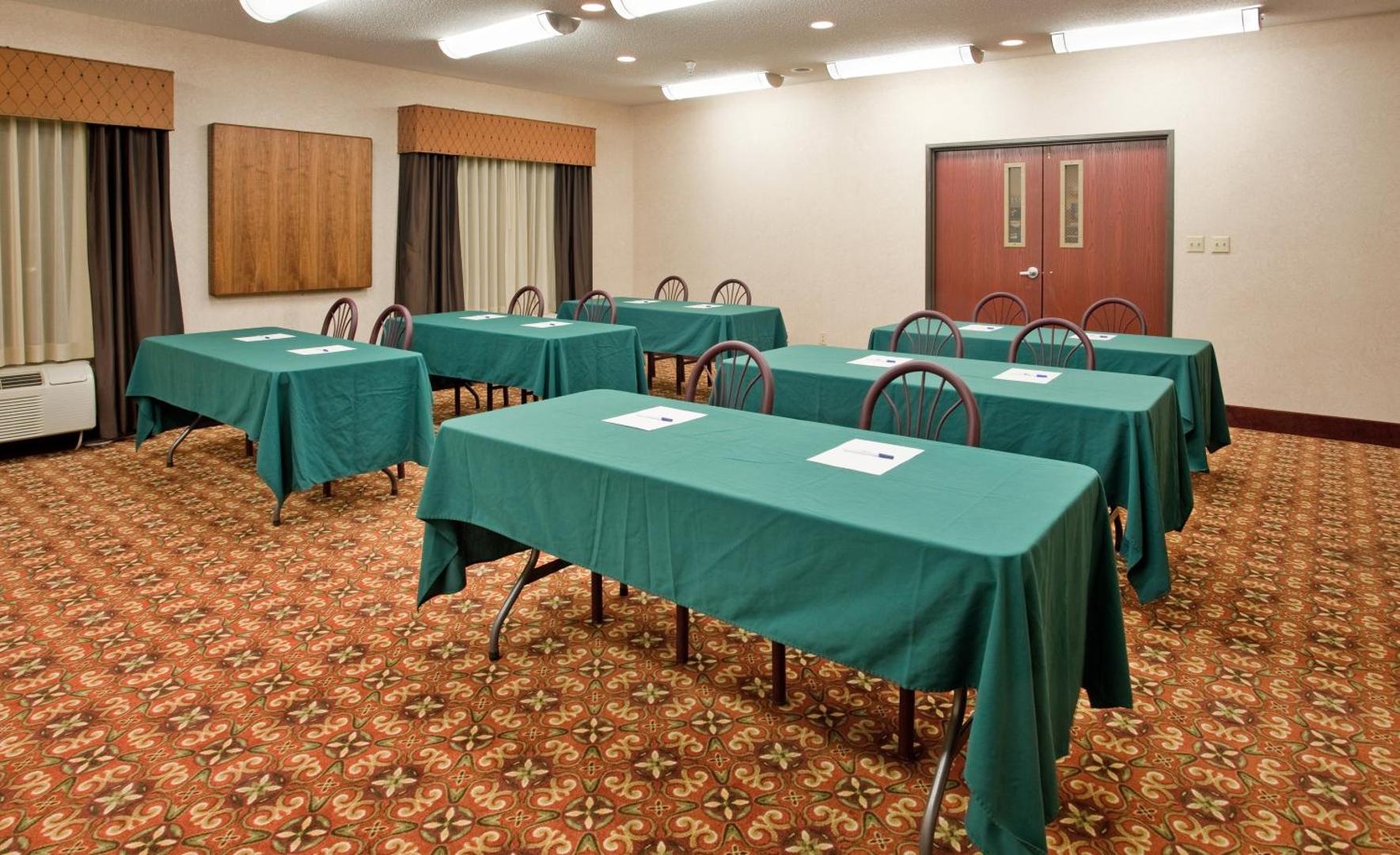 Seasons Inn & suites