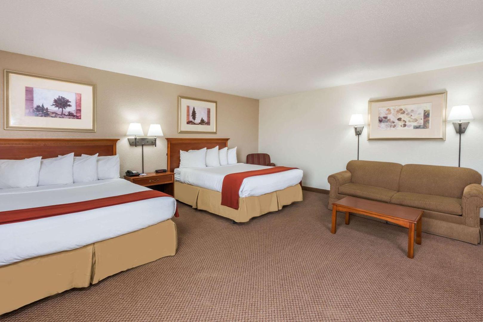 Seasons Inn & suites